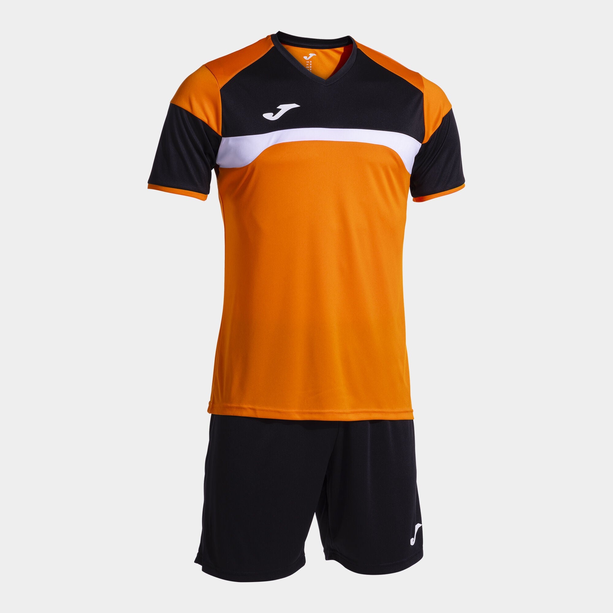 Completo sportivo maglia e pantaloncini  Joma Danubio III